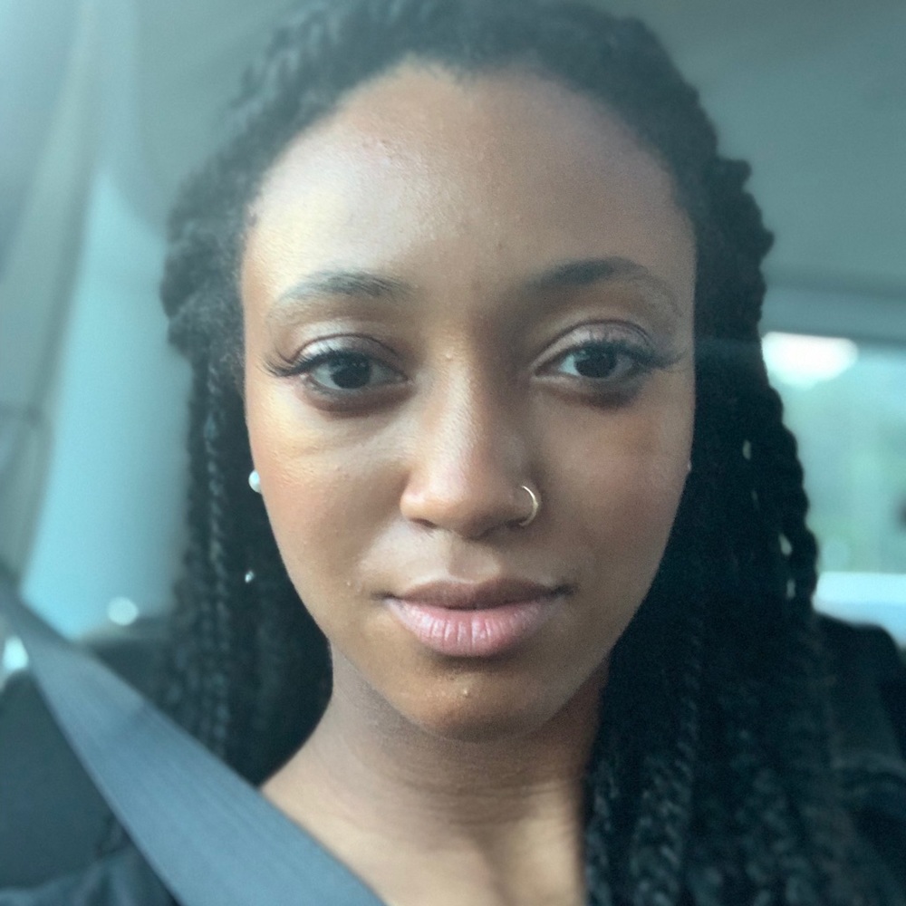 Meet your Posher, Aja